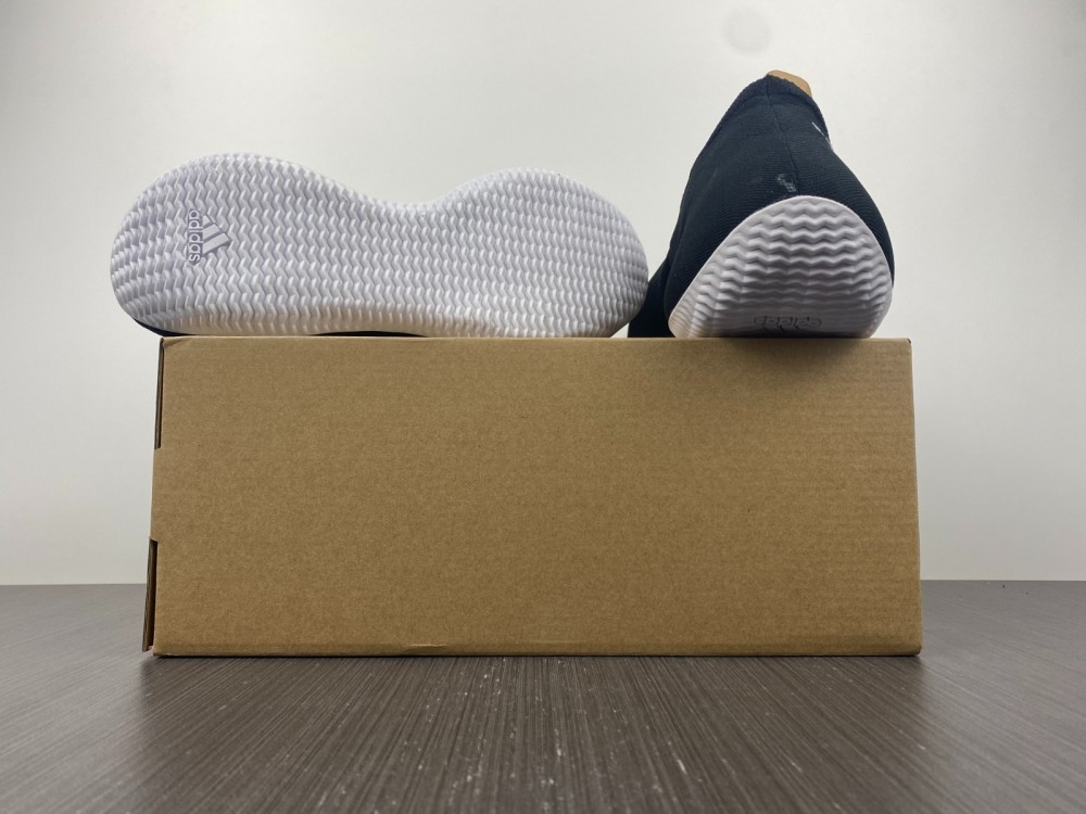 Yeezy Knit RNR Sulfur Black and White