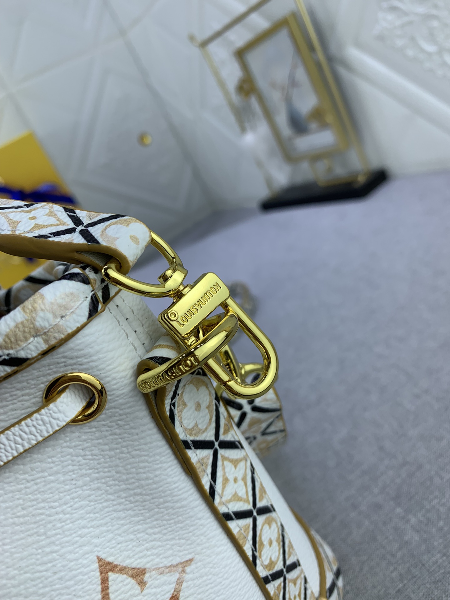 Louis Vuitton Nano Noé M82386 (3) 13.0 x 16.0 x 10.0 cm