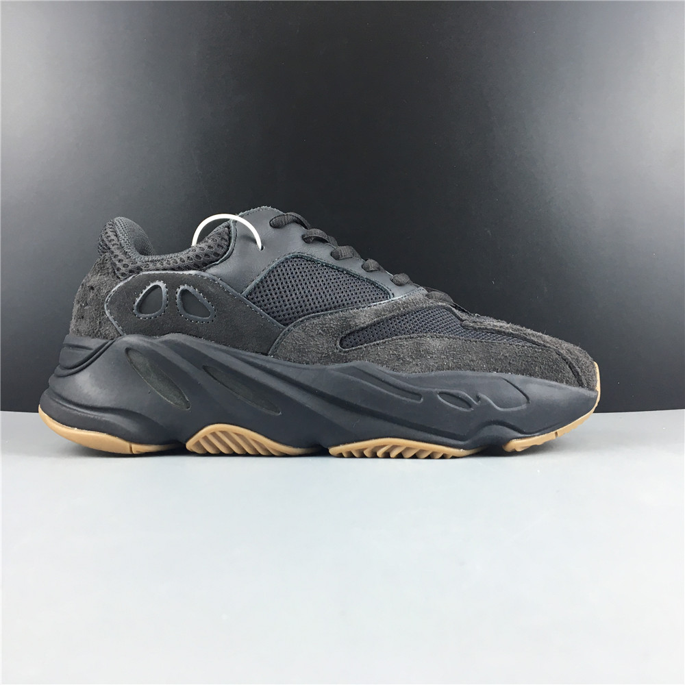 adidas Yeezy Boost 700Utility Black