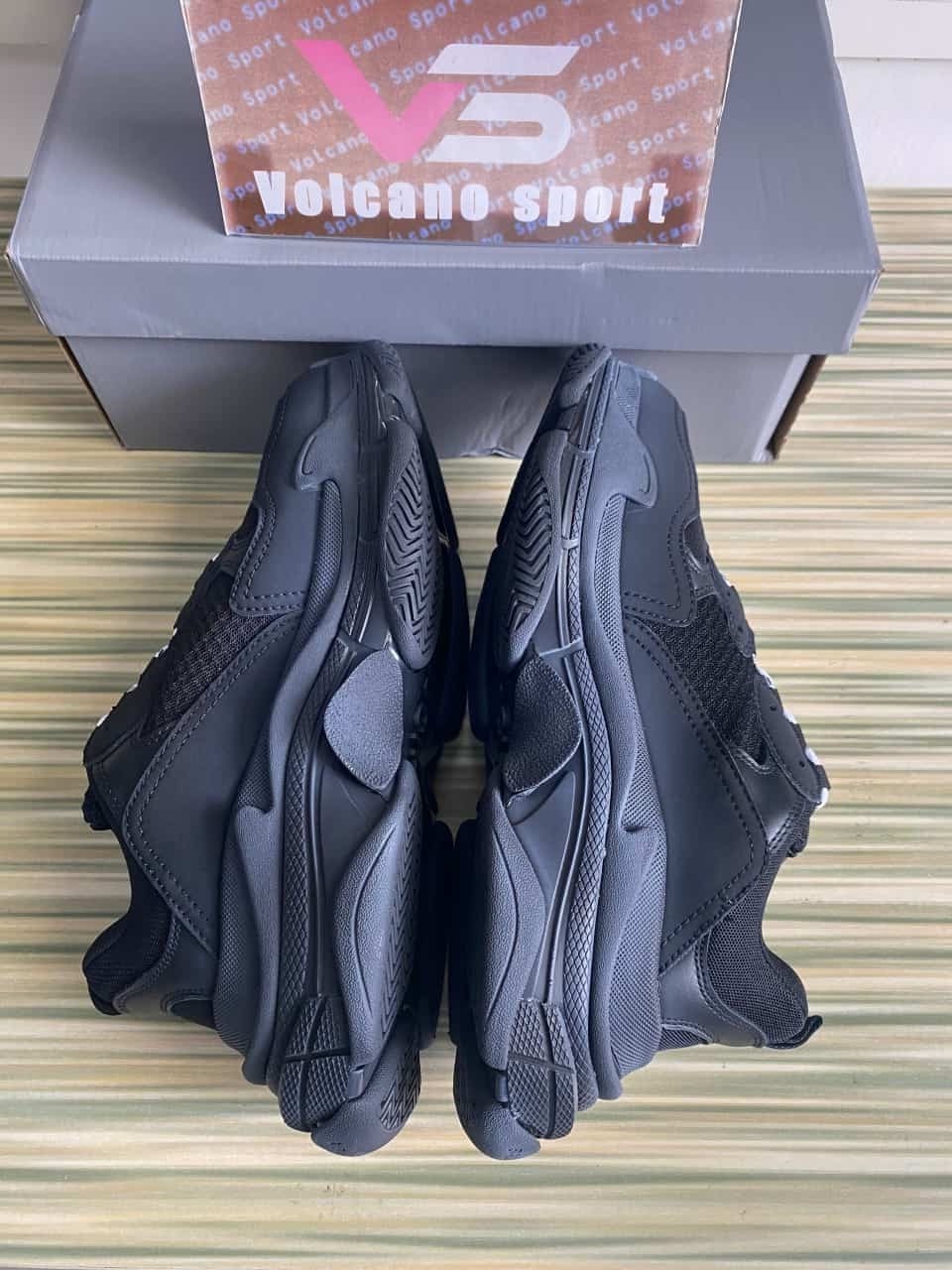 Bale*ciaga Triple S Black