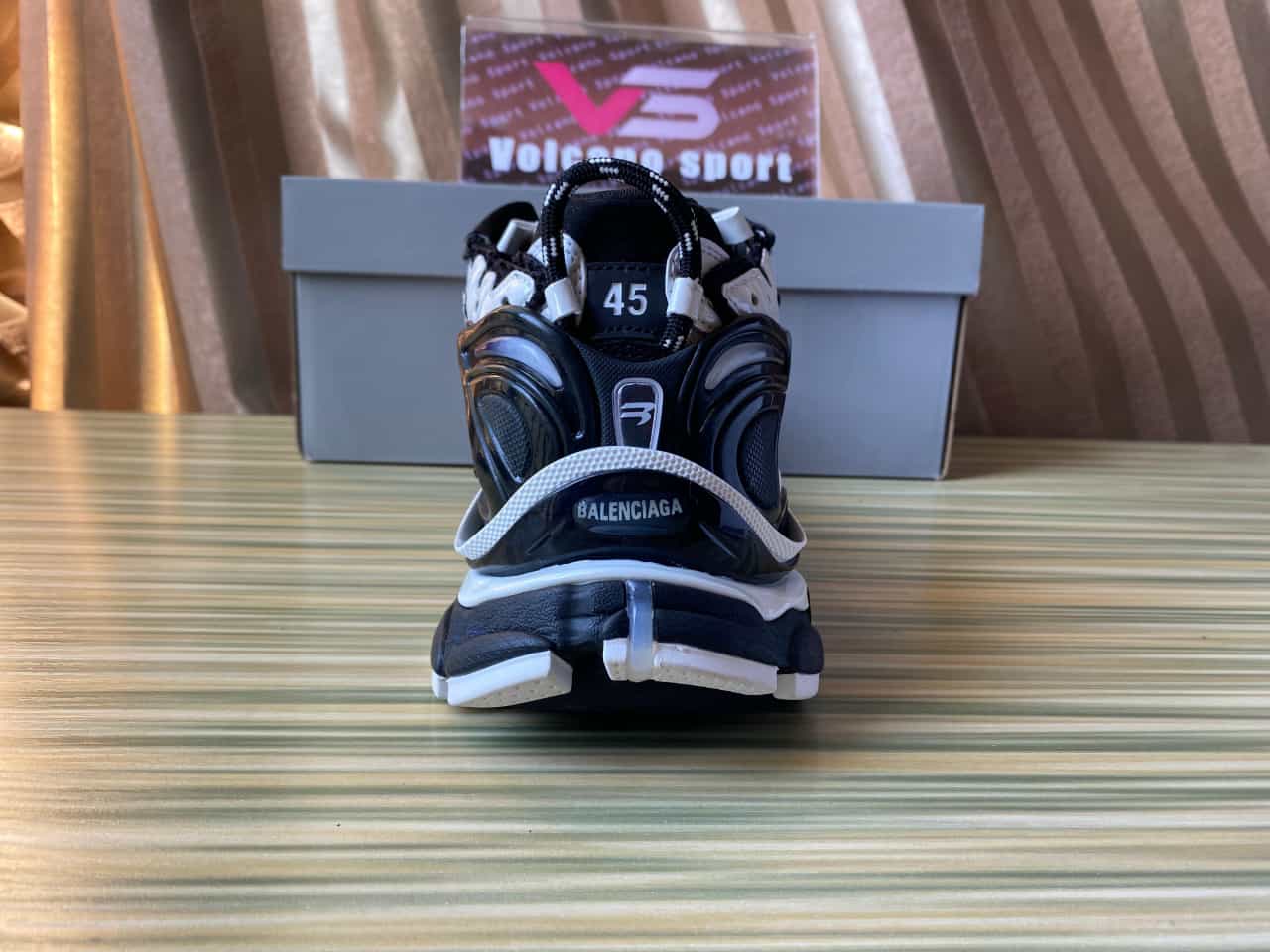Bale*ciaga Runner White Black