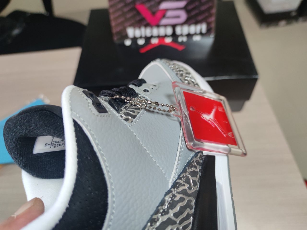 Jordan 3 Retro Wolf Grey 136064 004