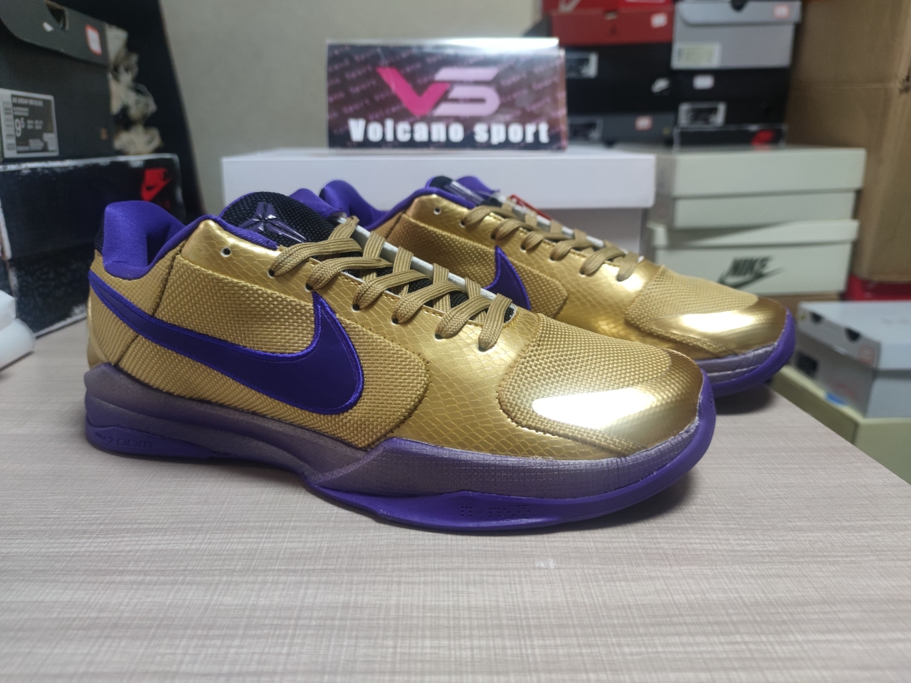 Kobe 5 Protro Undefeated Hall of Fame DA6809 700