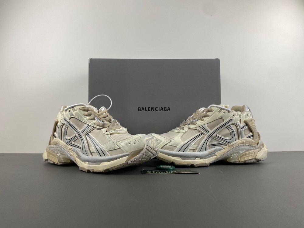 Balenciaga 772774-W3RNY-1205