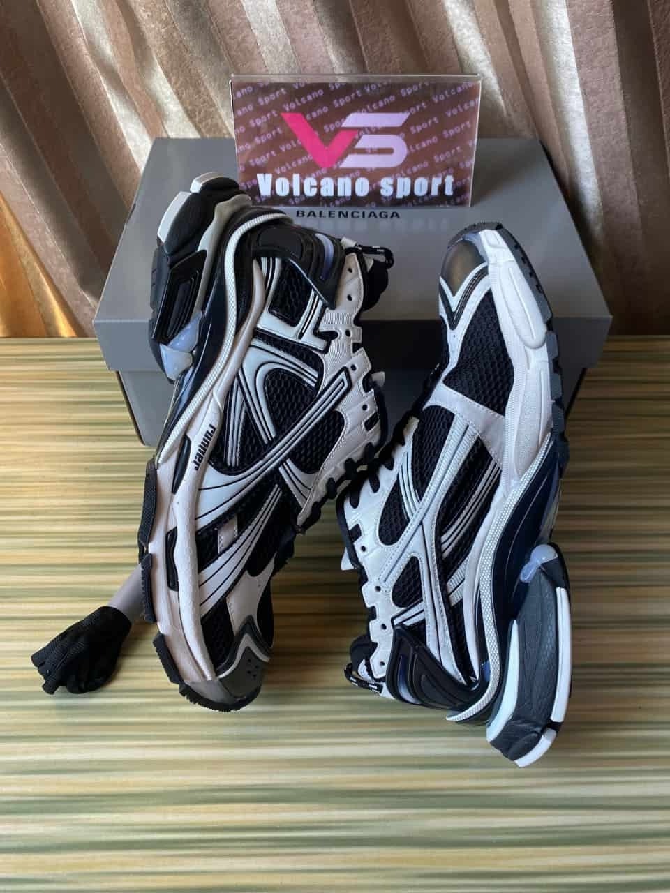 Bale*ciaga Runner White Black