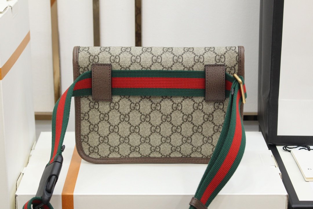 GUCCI Totem GG Superme 493930 24*16.5*4cm