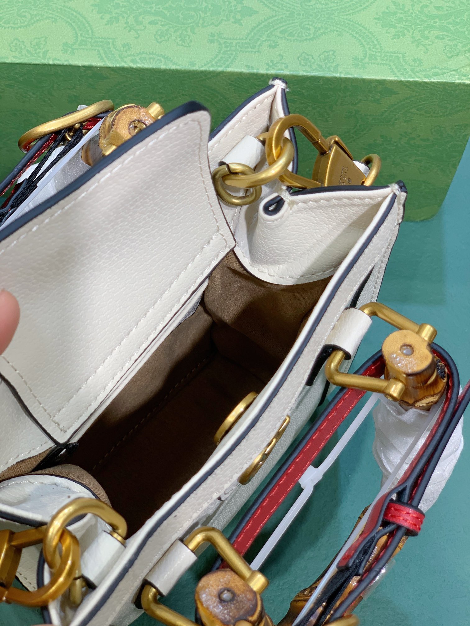 Gucci 739079 15.5x19.5x6cm