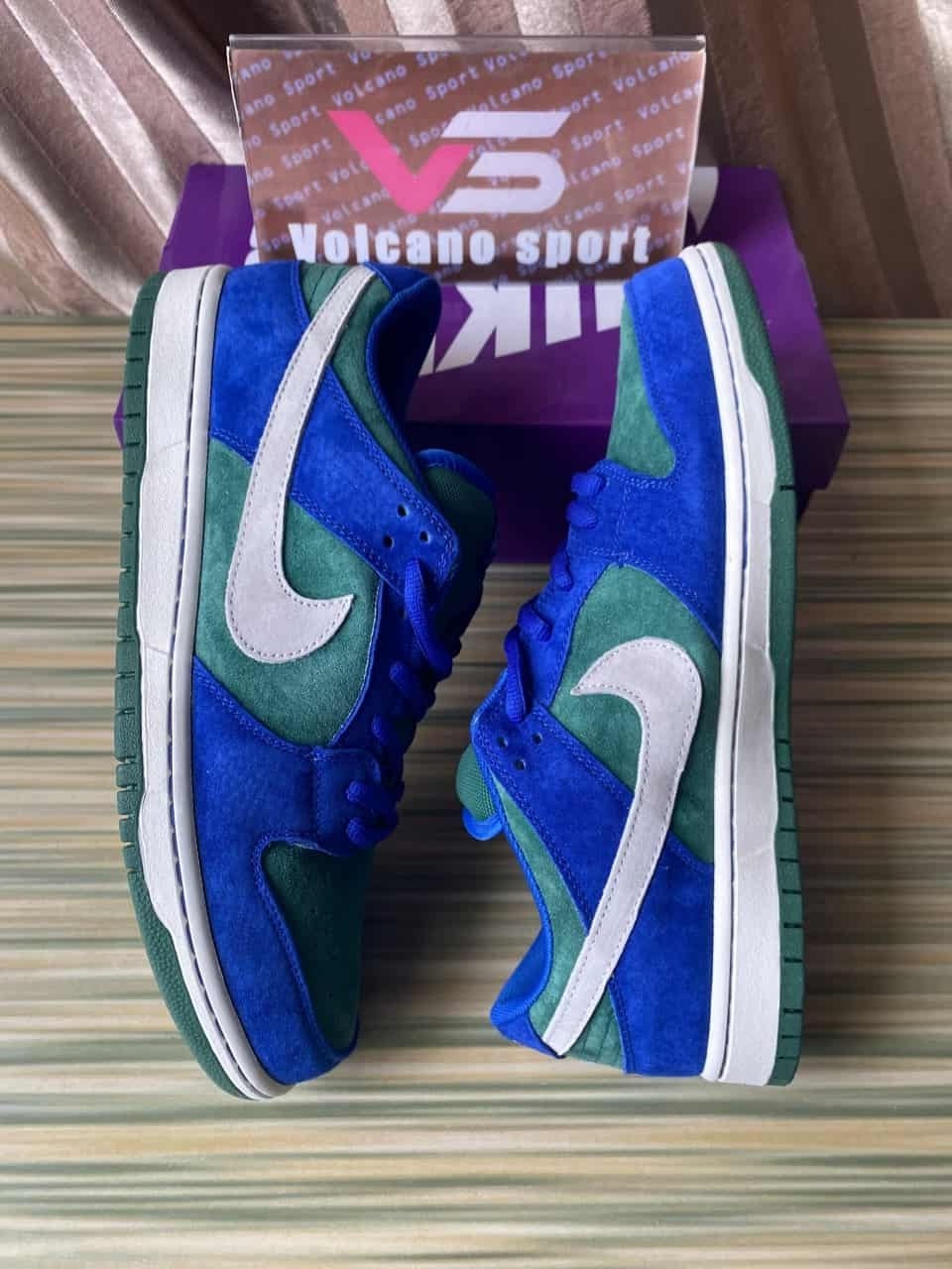 Nike SB Dunk Low Deep Royal Blue HF3704-400