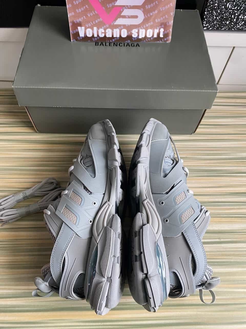 Bale*ciaga Track Light Grey