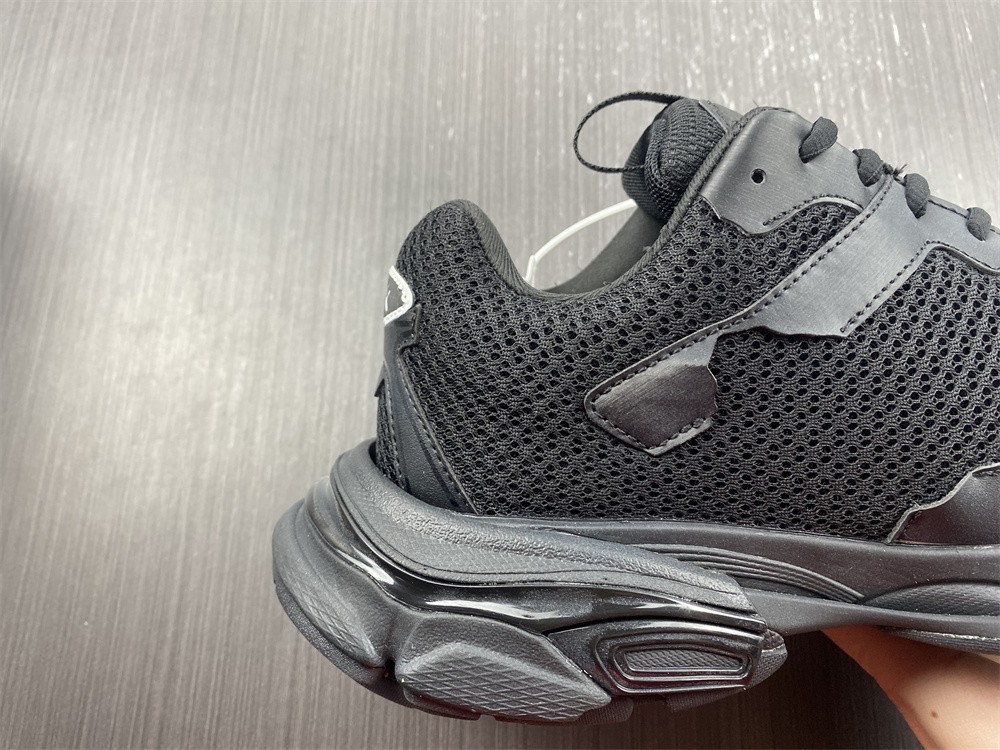 BALENCIAGA Track.3 Sneakers - Black