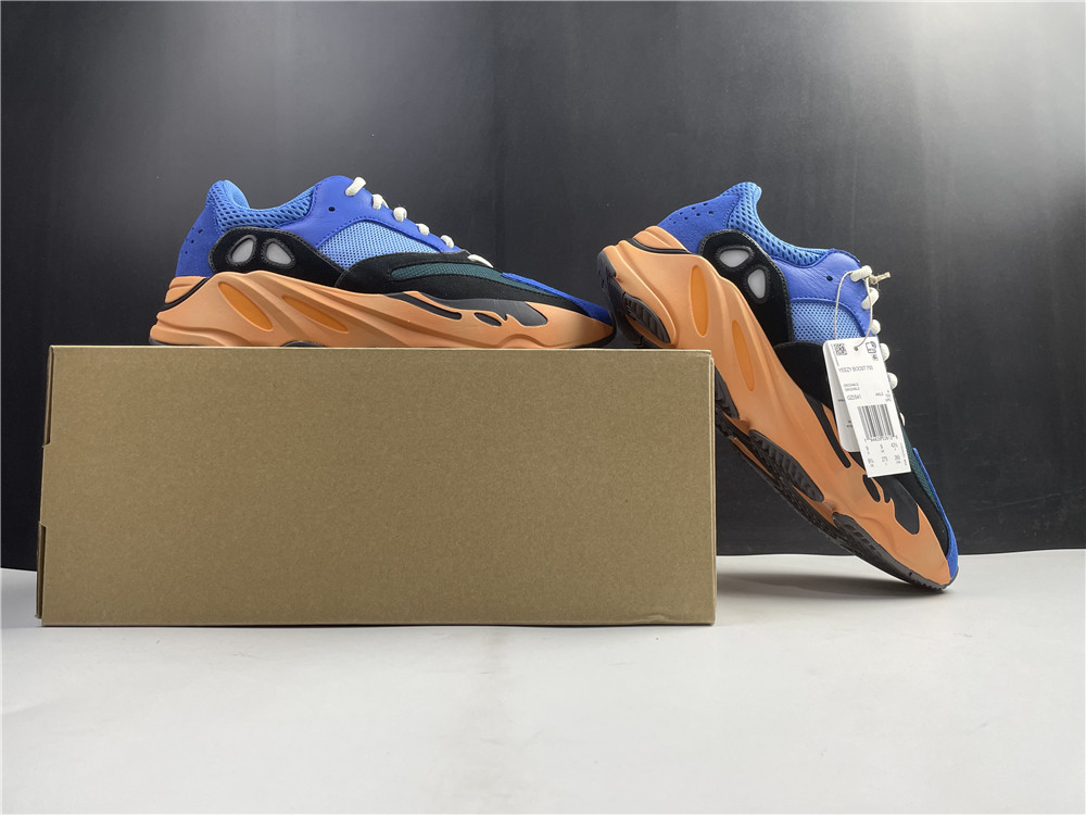 adidas Yeezy Boost 700Bright Blue