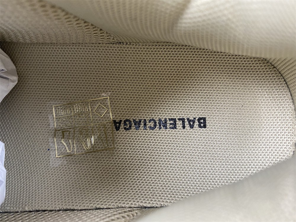 Balenciaga Allover Logo Triple S Creamy Chunky Sneakers/Shoes 524039W2FA19710