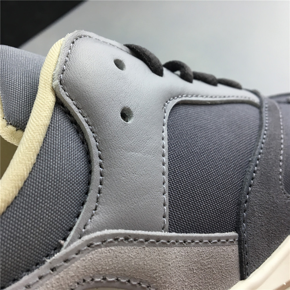 adidas Yeezy Boost 700Magnet