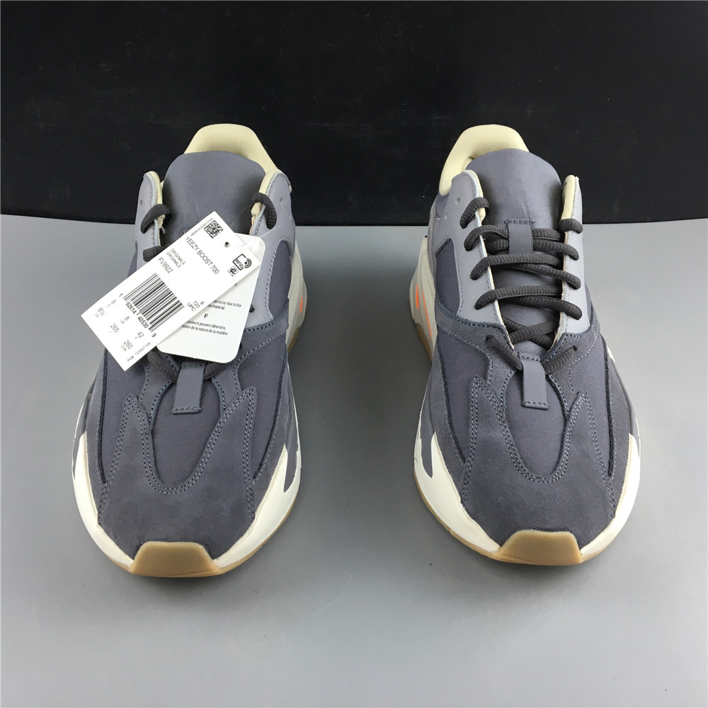 adidas Yeezy Boost 700Magnet