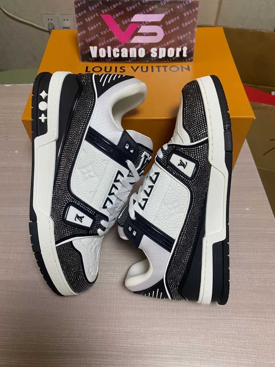 LV Trainer Sneaker 1ABM04