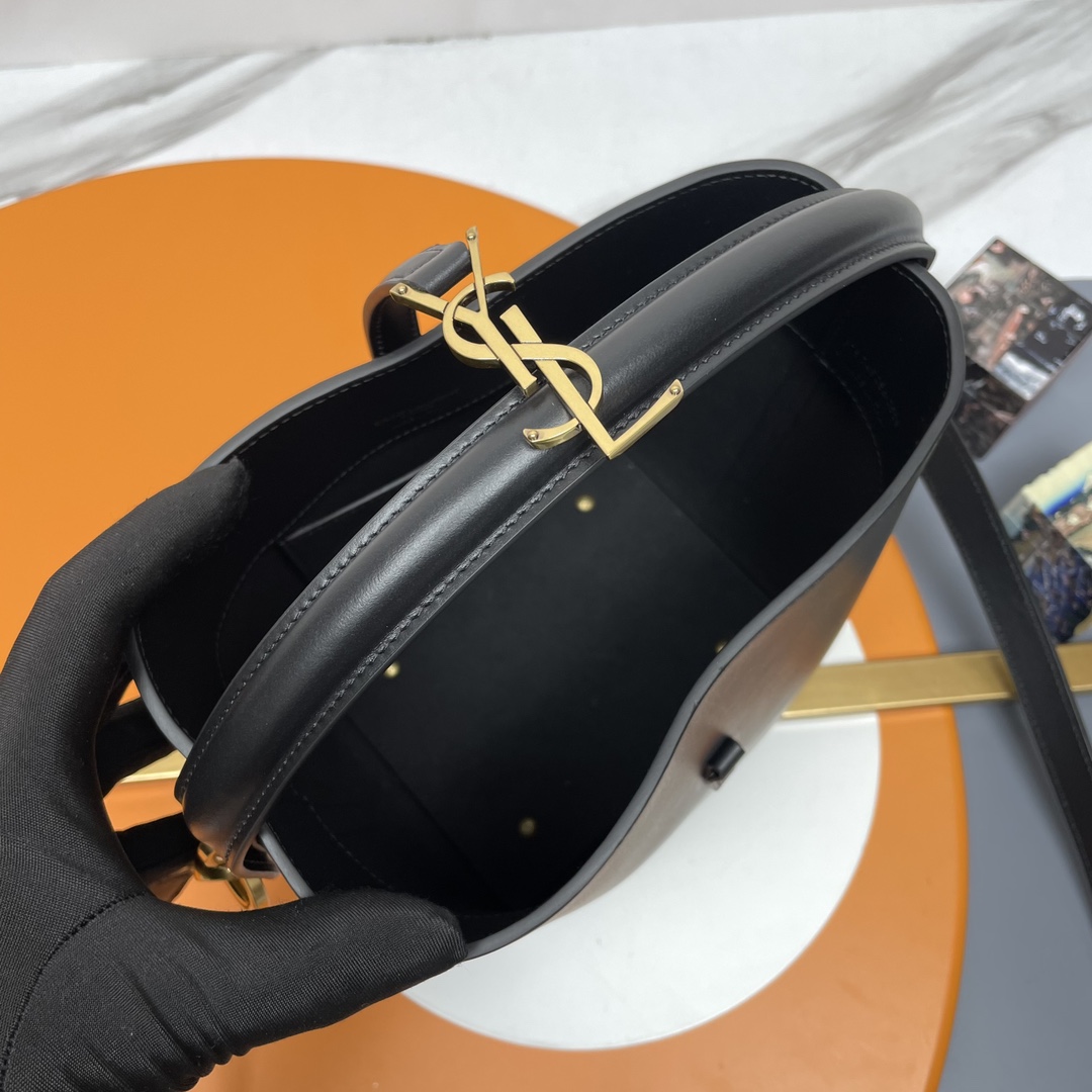 YSL LE 37 749036 17×20×13cm