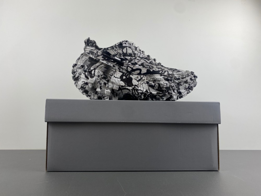 Balenciaga 685613-W2RG19010