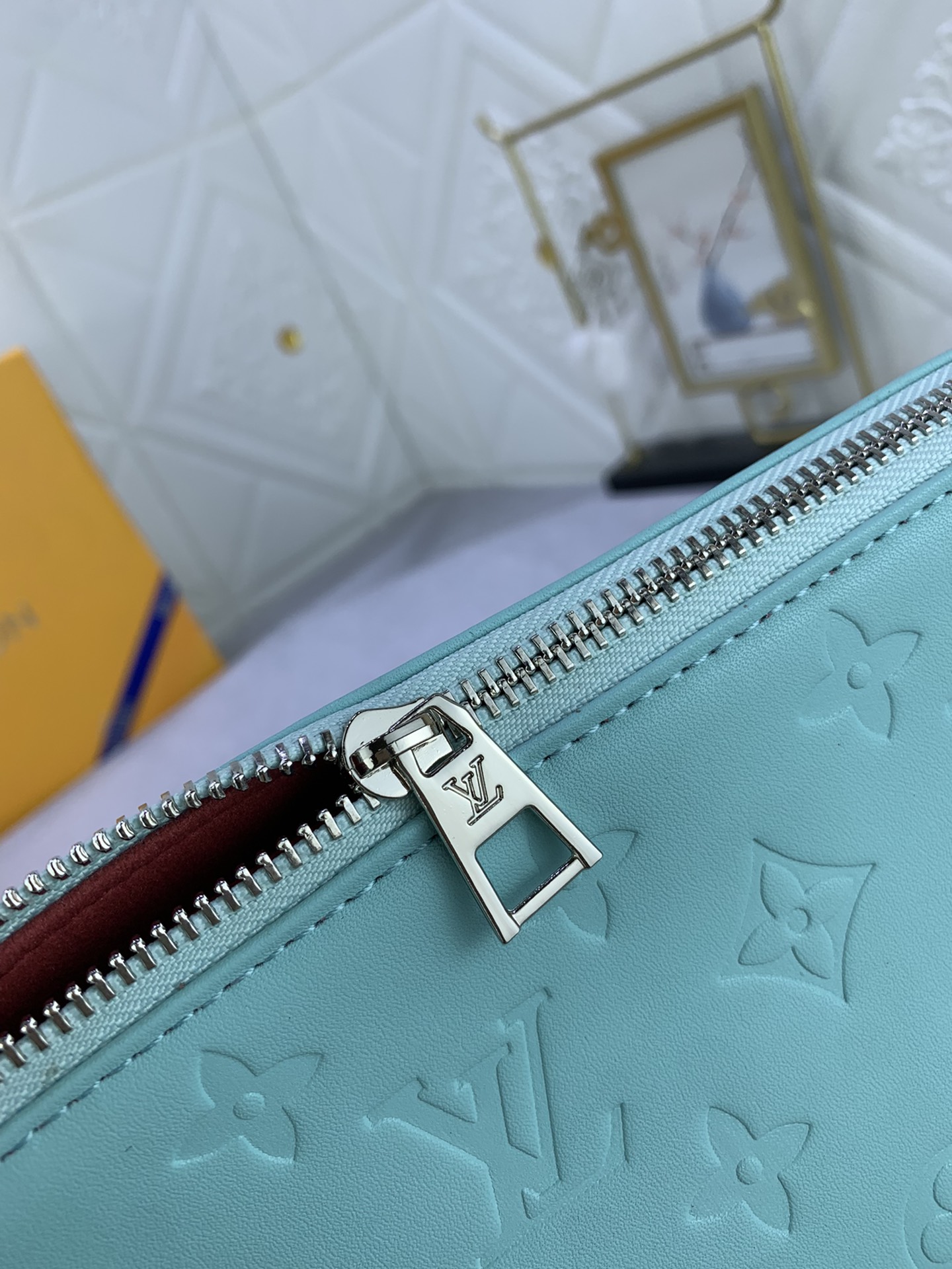 Louis Vuitton  Mini Soft Trunk M22398 (10) 18.5 x 13.0 x 8.0cm