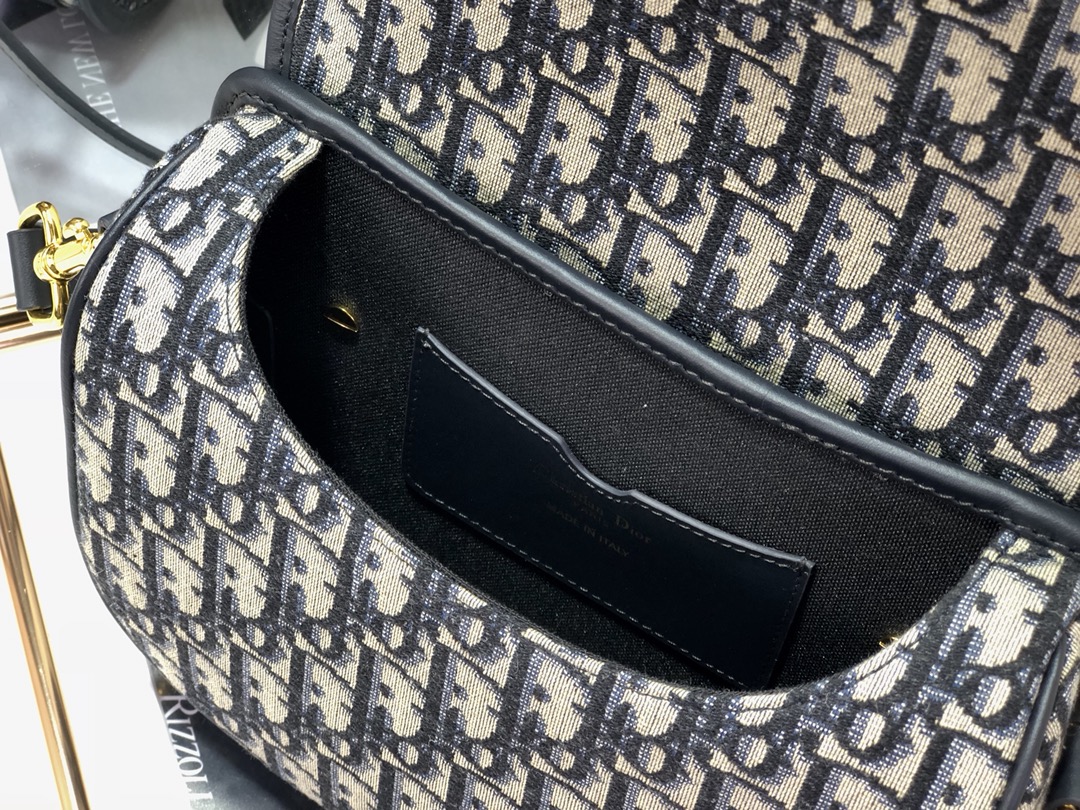 Dior Bobby 2170 22cm