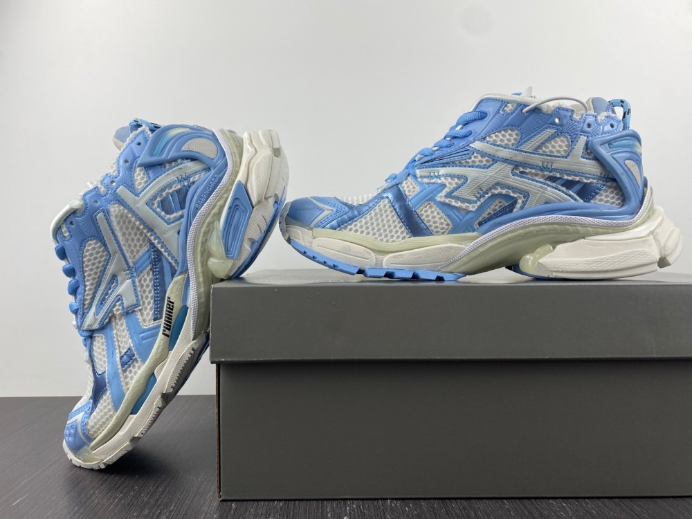 Balenciaga Women's Blue and White Trainers