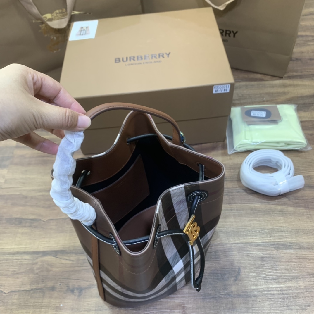 Burberry (27)