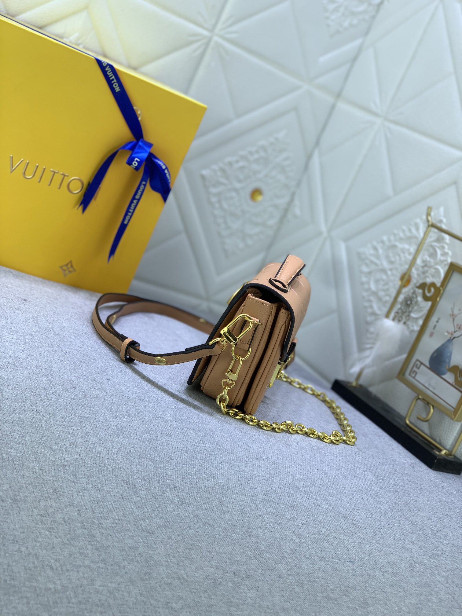 Louis Vuitton Pochette Métis East West M46279 (3) 21.5 x 13.5 x 6.0cm