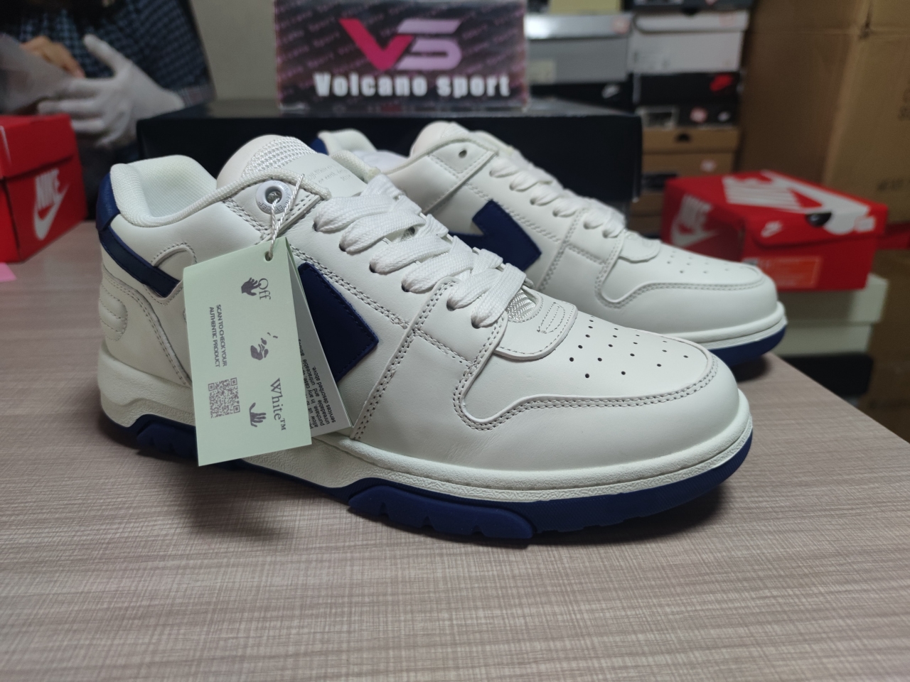 OFF-WHITE Out Of Office OOO Low Tops White White Navy Blue