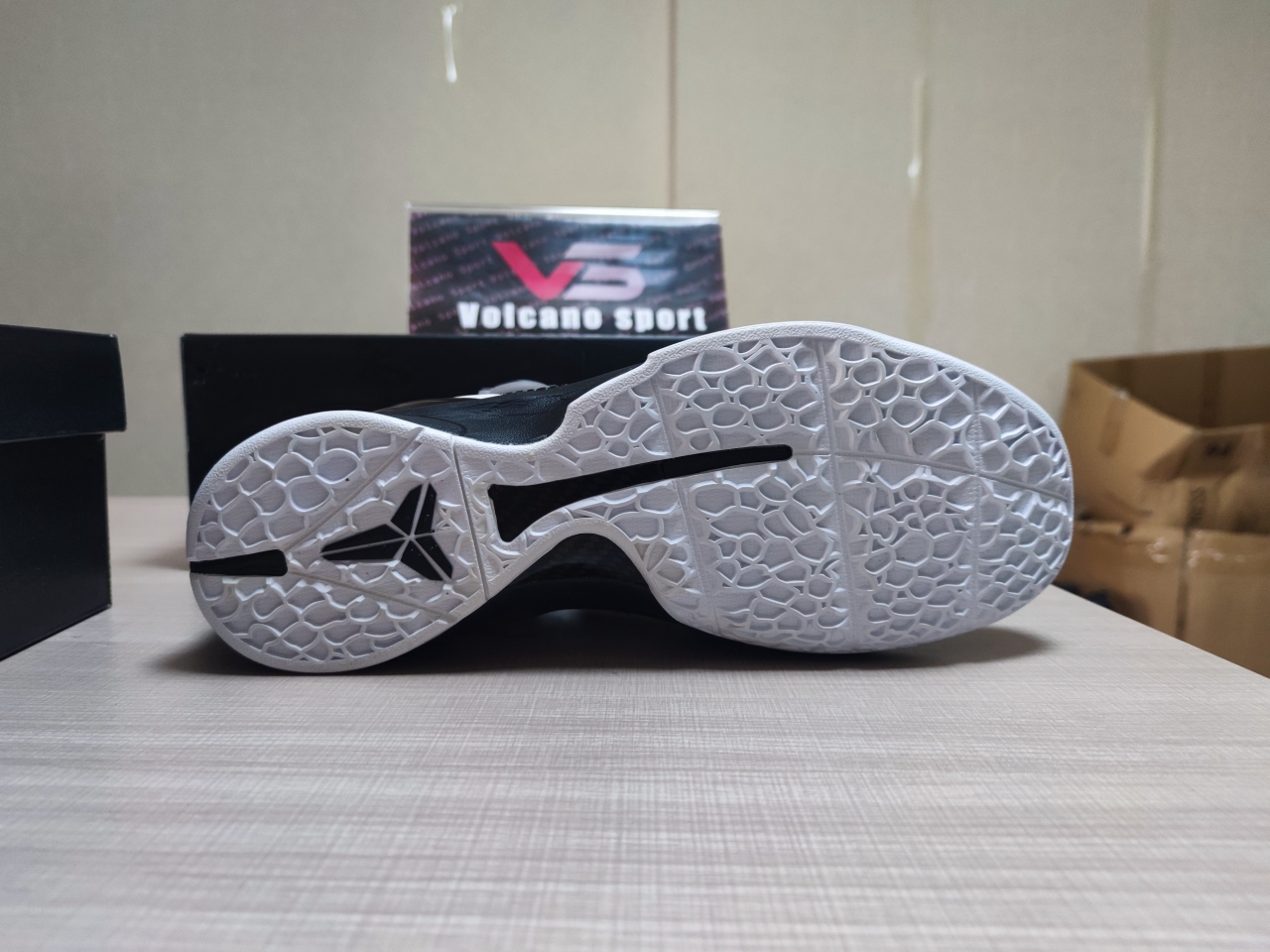 Kobe 6 Protro Mambacita Sweet 16 CW2190 002