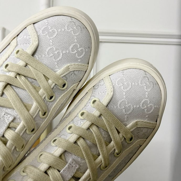 GUCCI Women's GG high top sneaker White