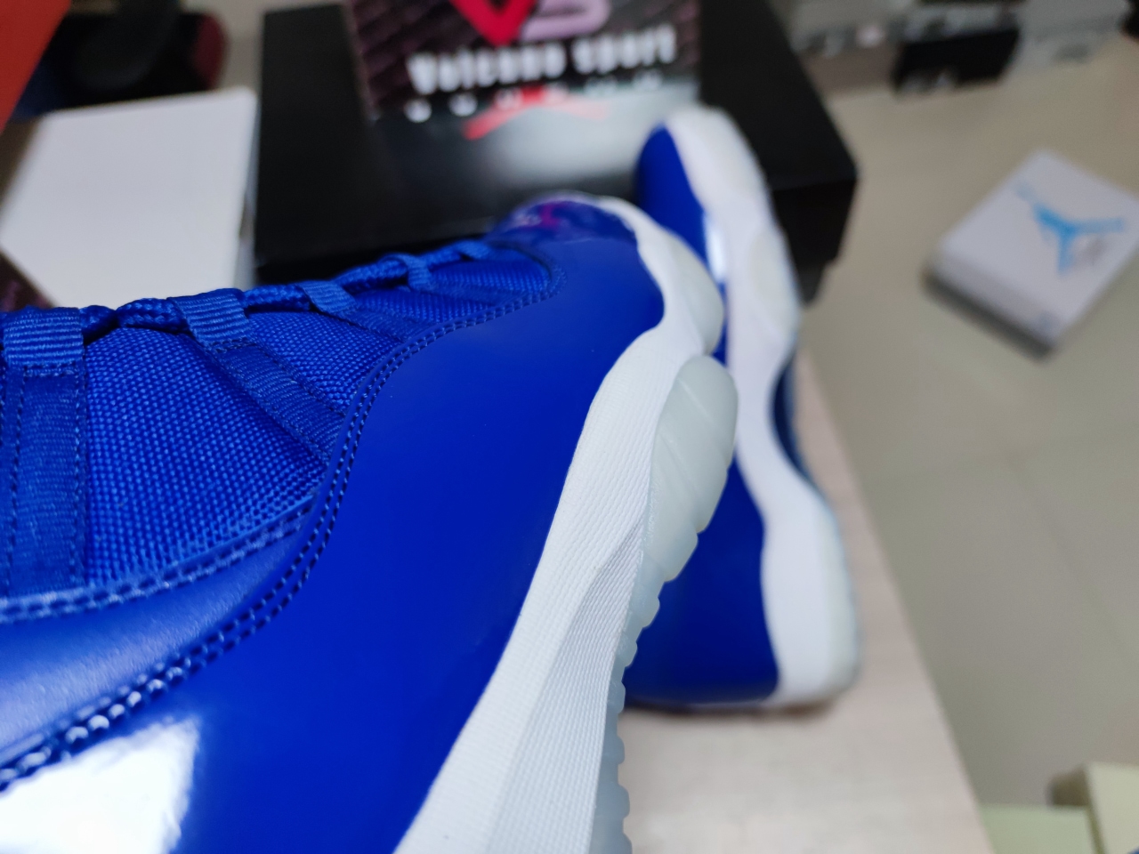 Jordan 11 Retro High WMNS “Barons” AT7802-115