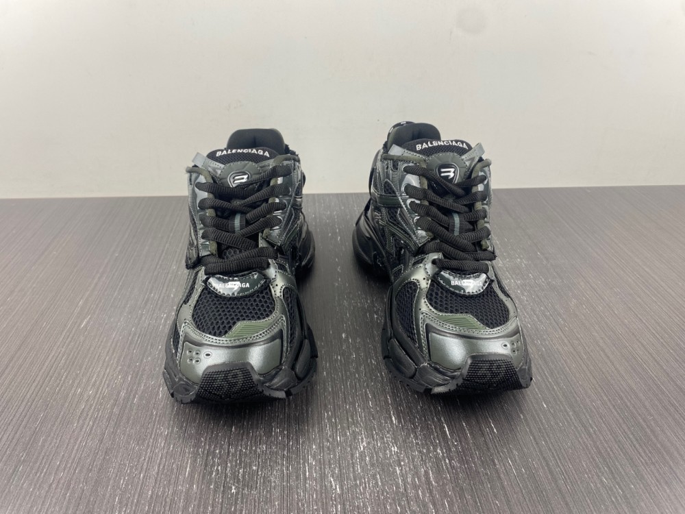 Balenciaga Runner Sneaker 'Black'