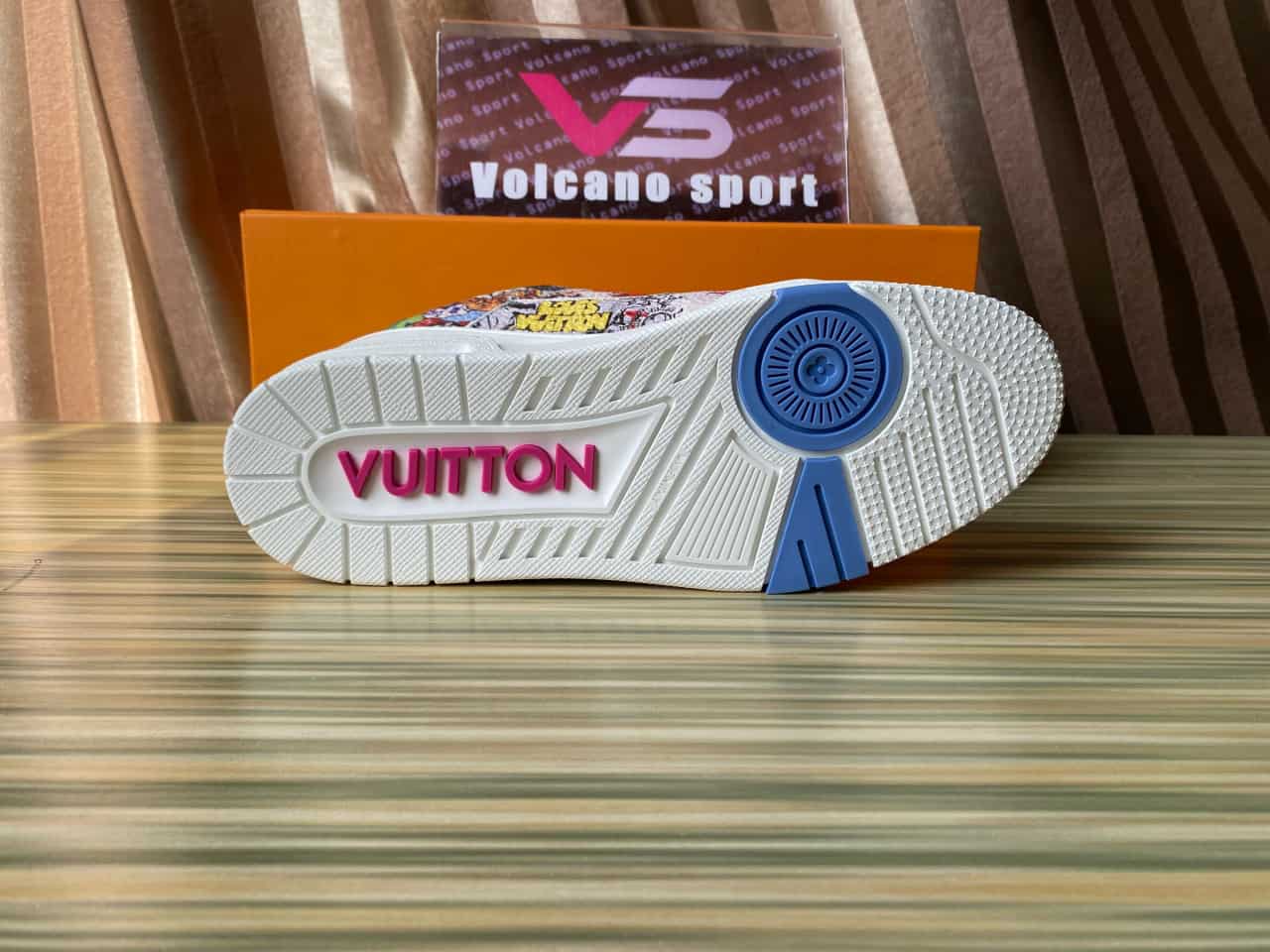 LV Trainer Comic Motifs Multi