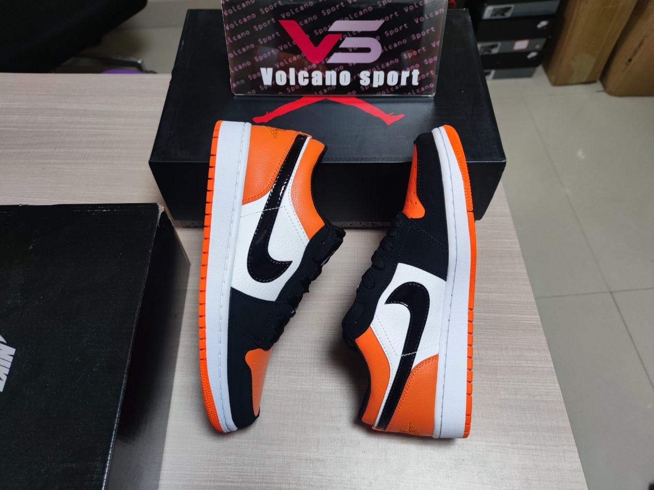 Jordan 1 Low Shattered Backboard