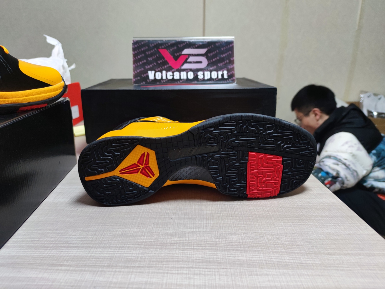 Kobe 5 Protro Bruce Lee CD4991 700