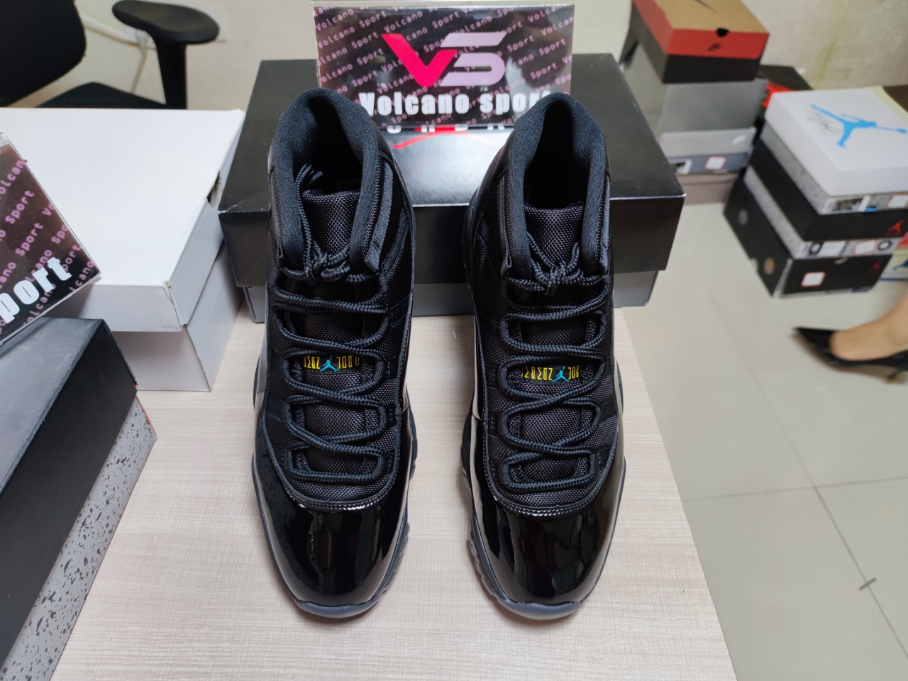Jordan AJ11 High