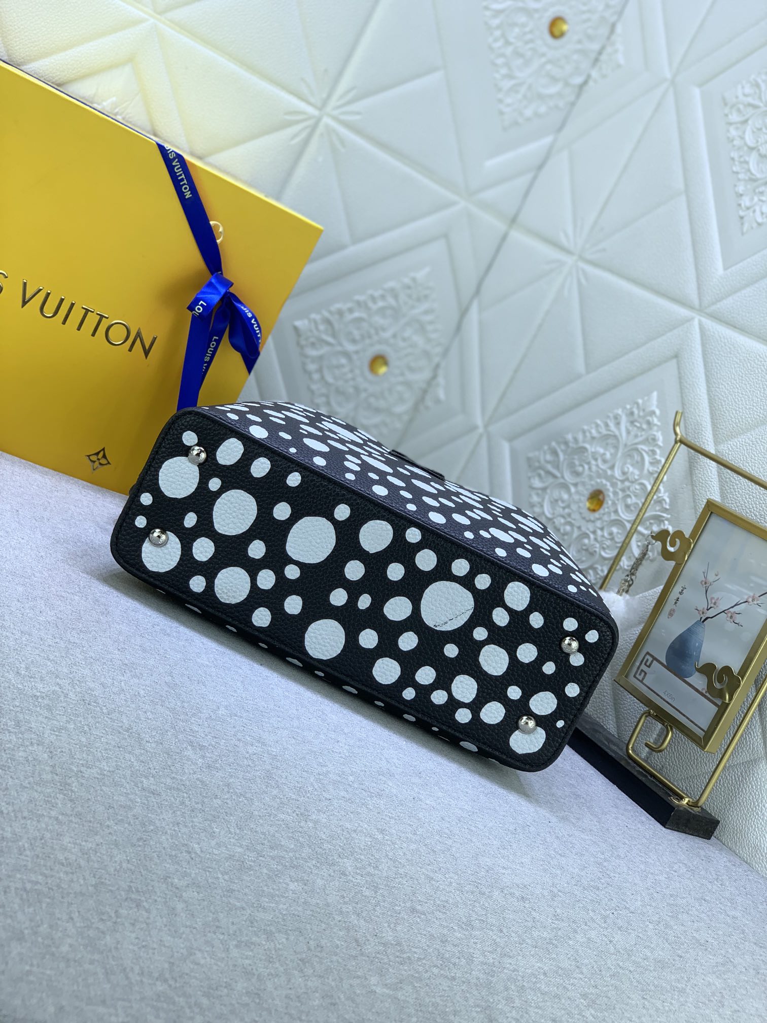 Louis Vuitton x YK Capucines M21663 (9) 31.5x20x11cn