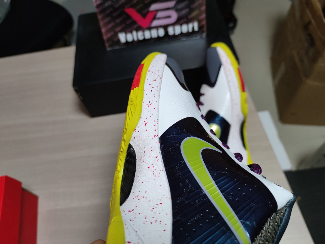 Kobe 6 Protro Grinch CD4991 100