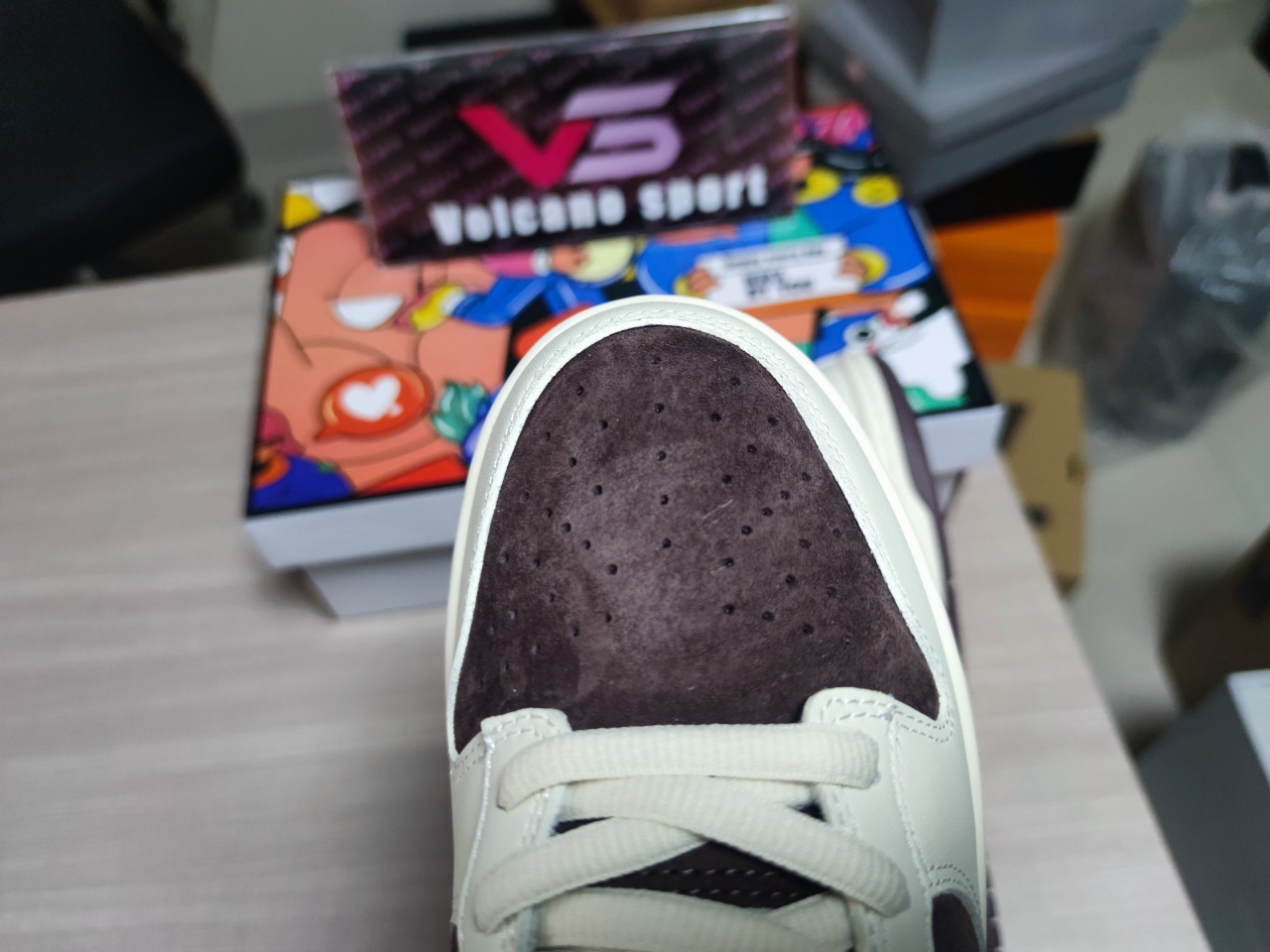 Dunk Low Beige Chocolate DN0068 226
