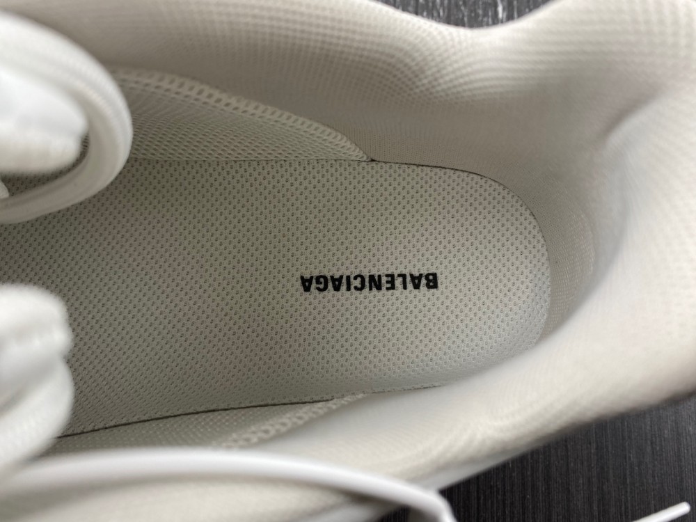 BALENCIAGA TRIPLE  524039 W2FAB9010