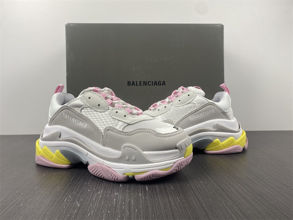 BALENCIAGA Triple S 2021 SS Women's triple s sneaker in pink