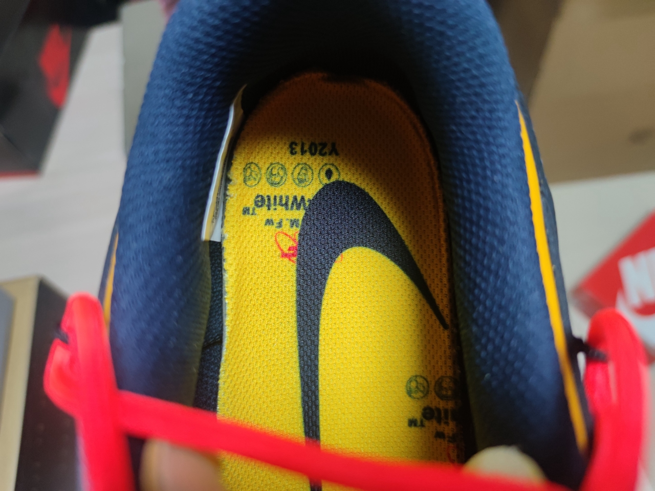 Dunk Low Off-White University Gold Midnight Navy CT0856-700