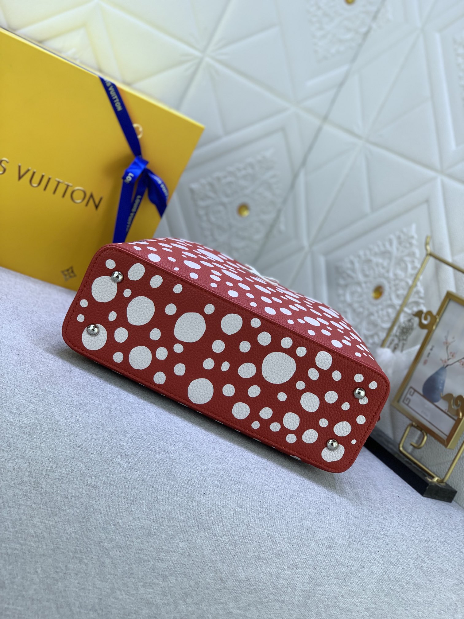 Louis Vuitton x YK Capucines M21663 (12) 31.5x20x11cm