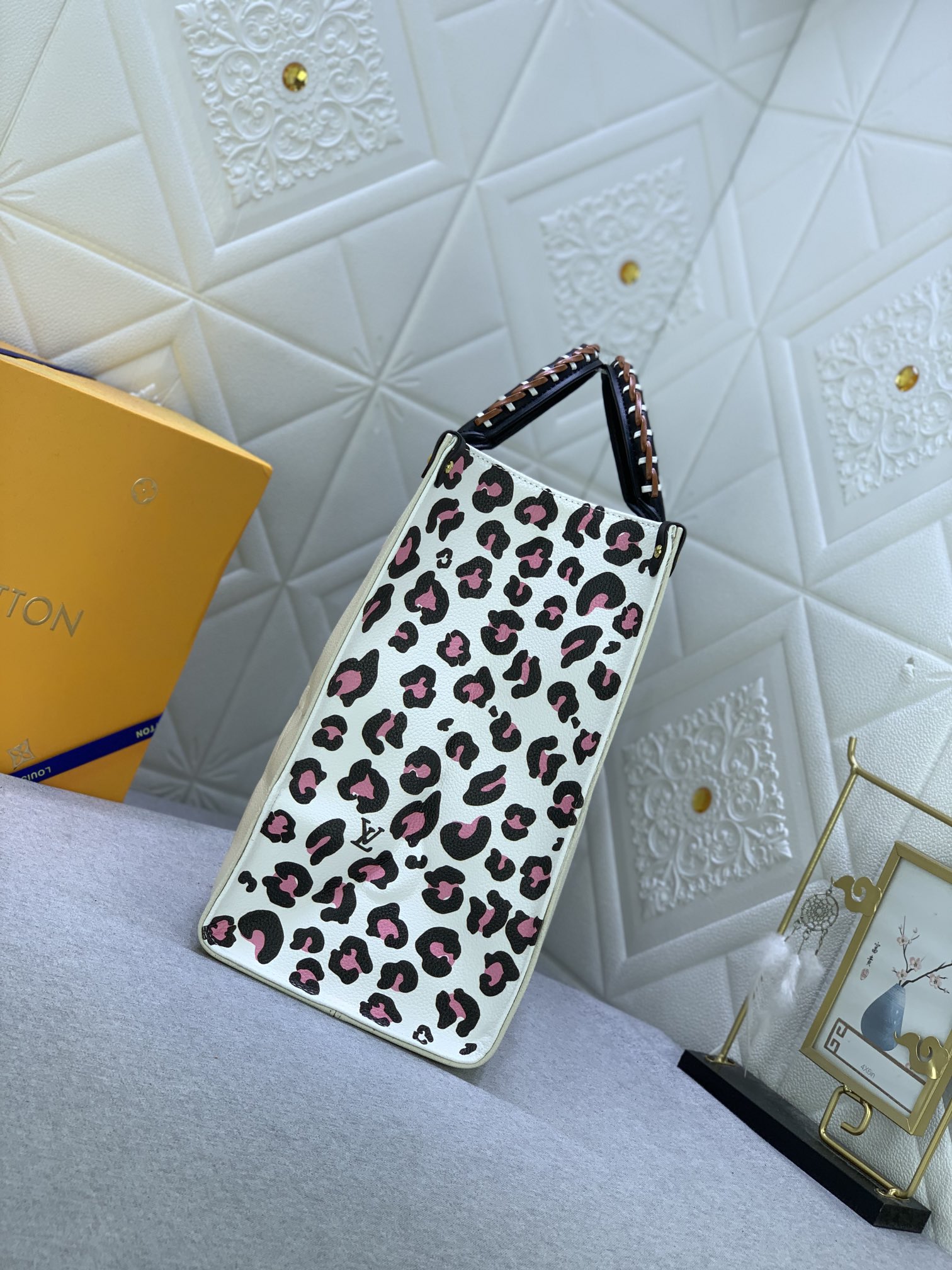 Louis Vuitton CRAFTY ONTHEGO M45373 (3) 41x34x19cm