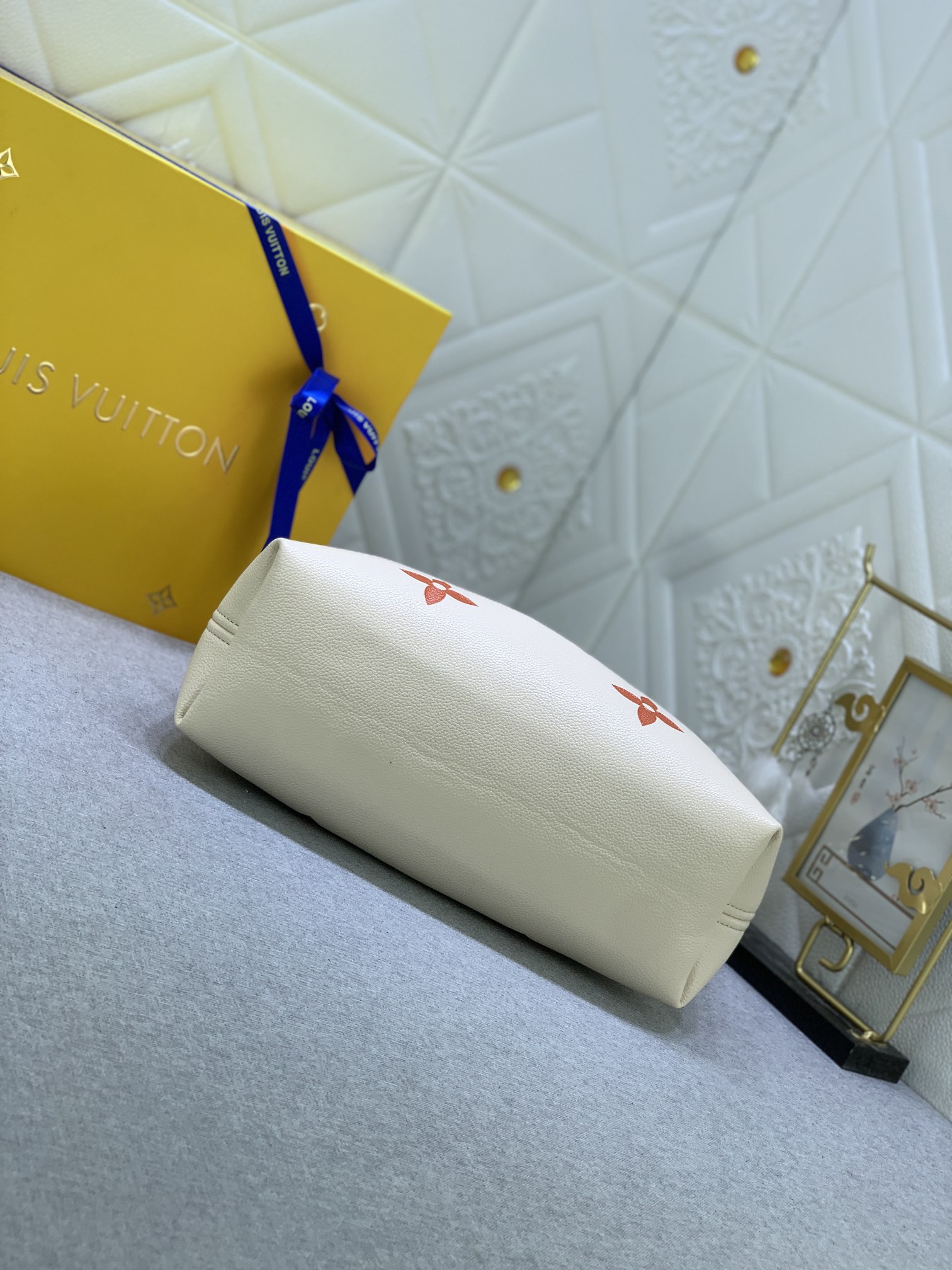 Louis Vuitton Summer Bundle M46545 (2) 28 x 20 x 11.5cm