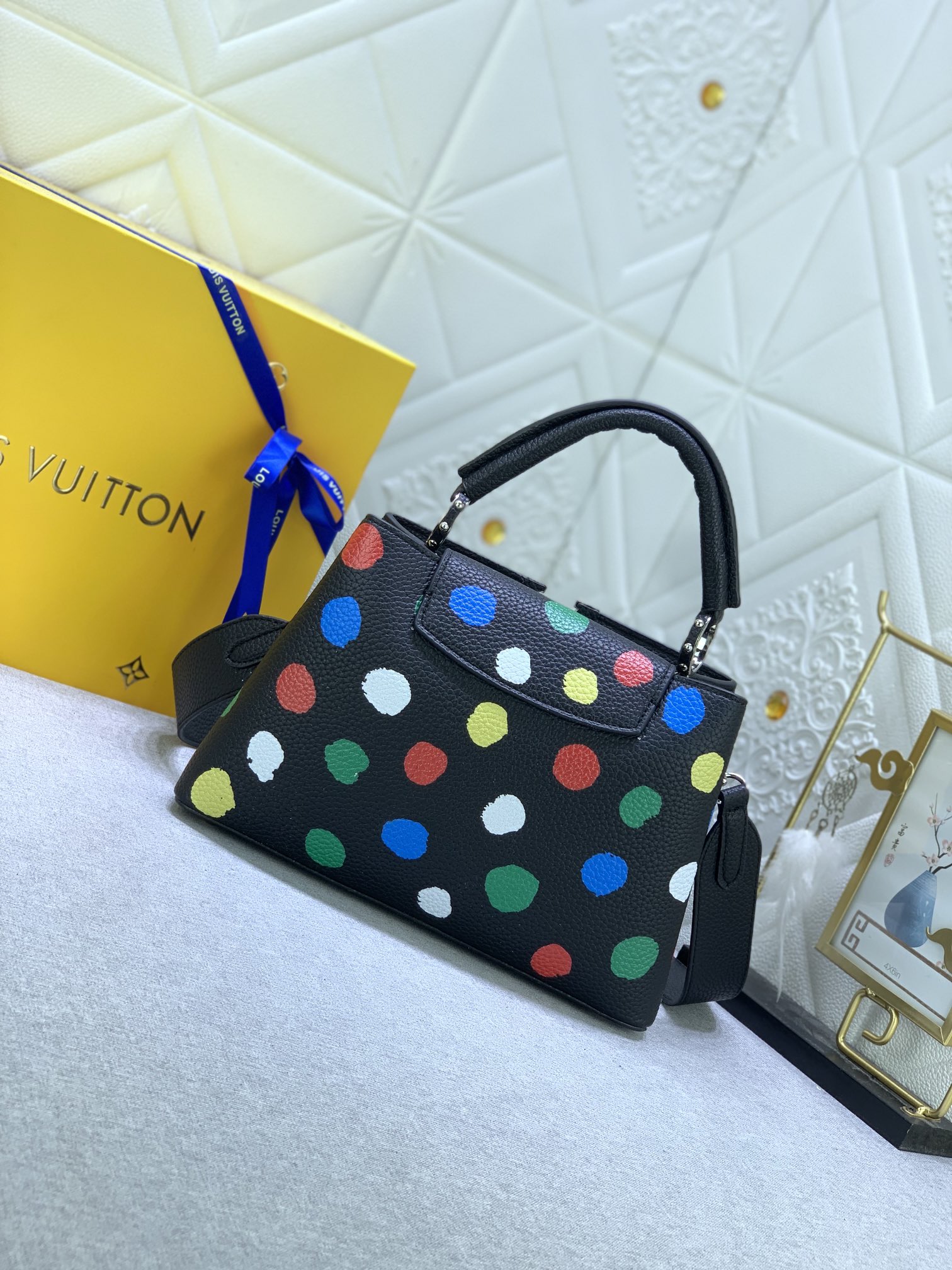 Louis Vuitton x YK Capucines M21663 (6) 27x18x9cm