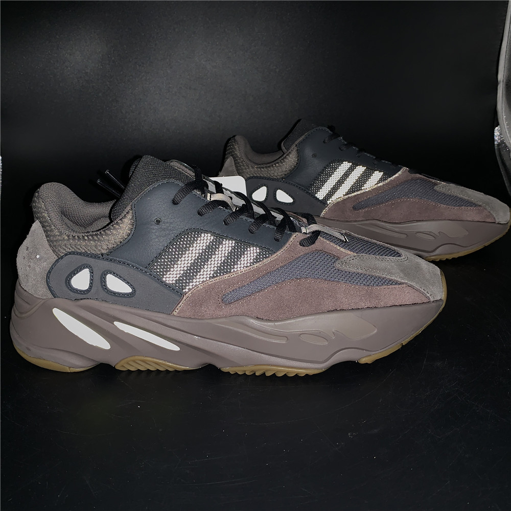 adidas Yeezy Boost 700Mauve