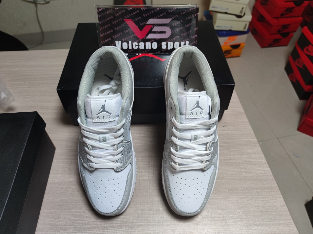 Jordan 1 Low PRM