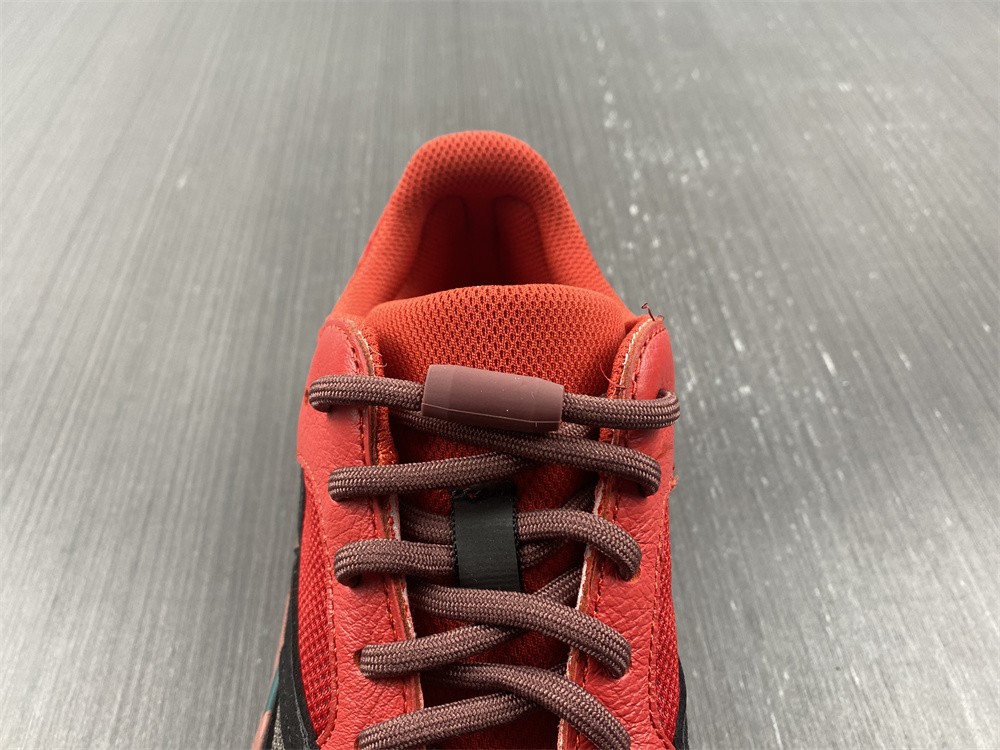 adidas Yeezy Boost 700Hi-Res Red