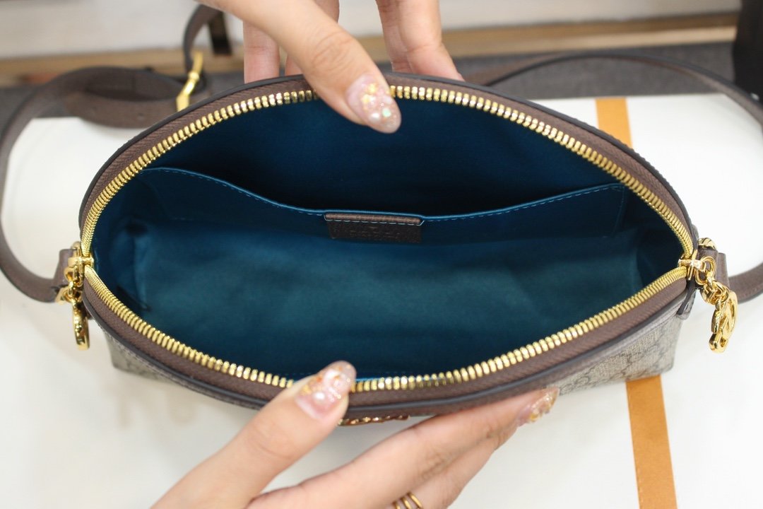 GUCCI Ophidia 499621 23.5*19*8cm