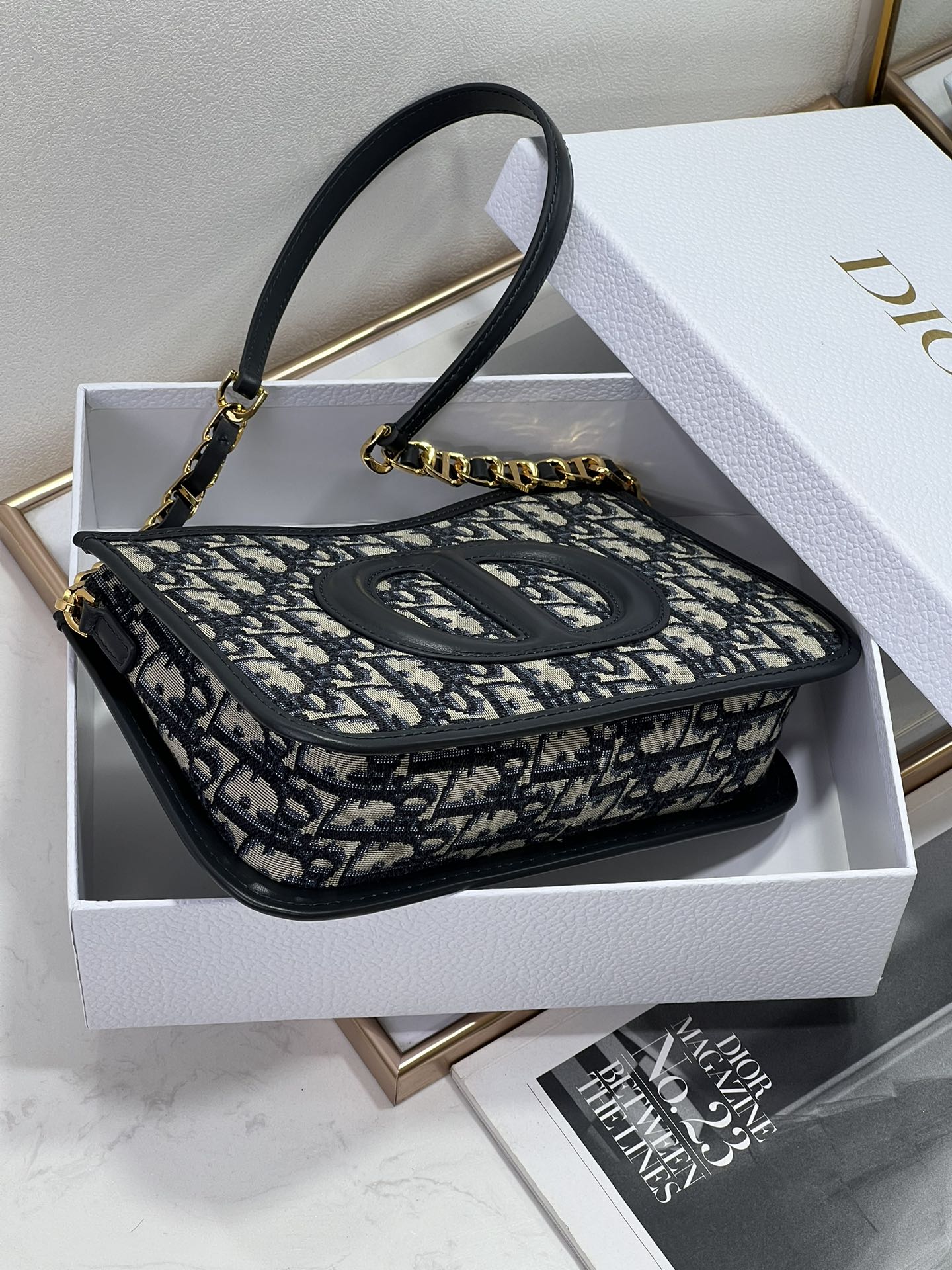 Dior CD Signature Hobo 9211 23.5x14.5x6cm